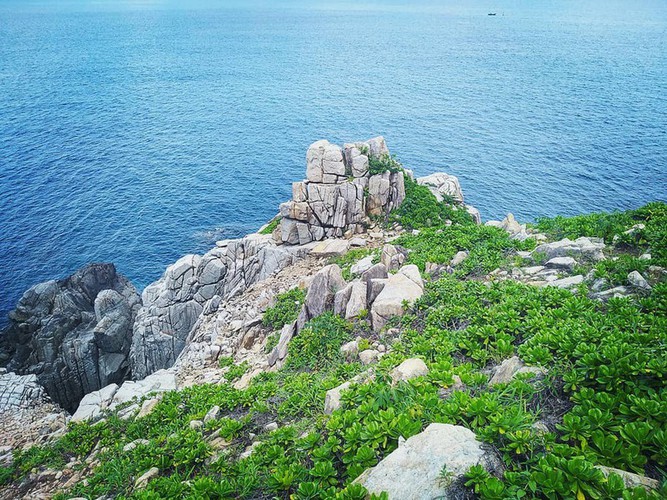 a close look at the stunning natural rock pools of vietnam hinh 9