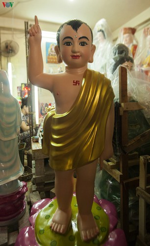 century-old craft village specialises in buddha statues in hcm city hinh 17