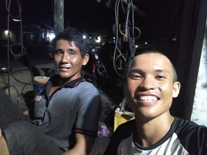 trans-vietnam walker raises vnd127 million for poor children hinh 6