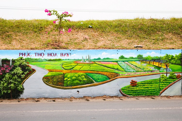 fascinating murals on show in hanoi hinh 16