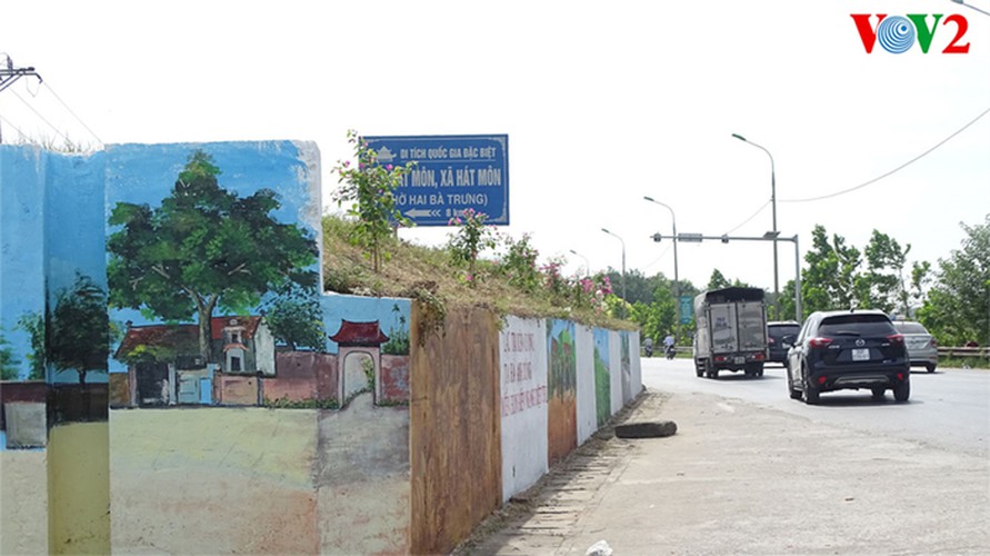 fascinating murals on show in hanoi hinh 1