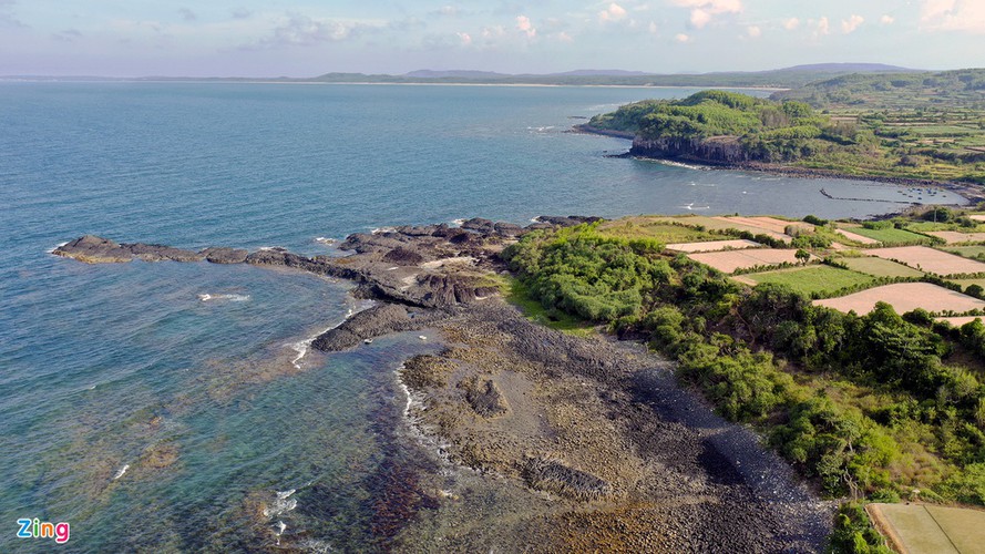 unique coral reef clusters seen above water in central coastal region hinh 1