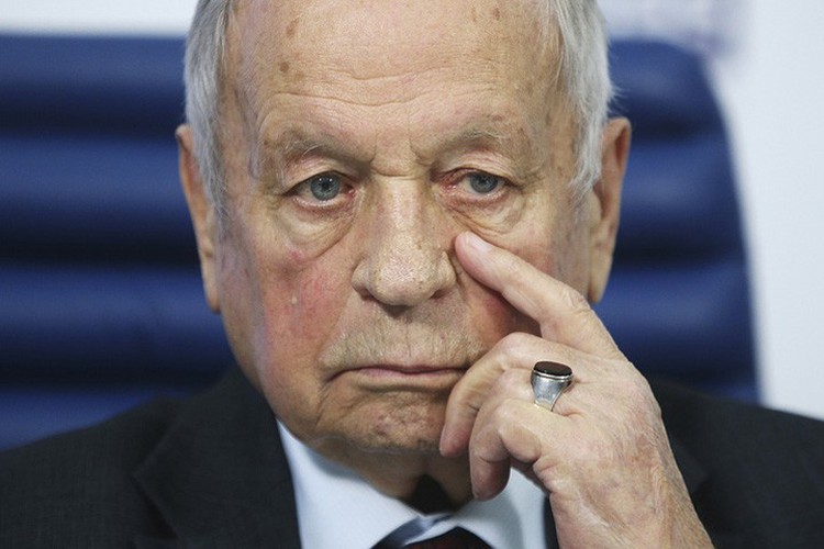 memorable images showcase local astronaut in space hinh 11