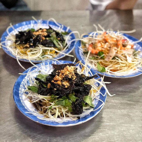 top suggestions for cheap street food in ho chi minh city hinh 2