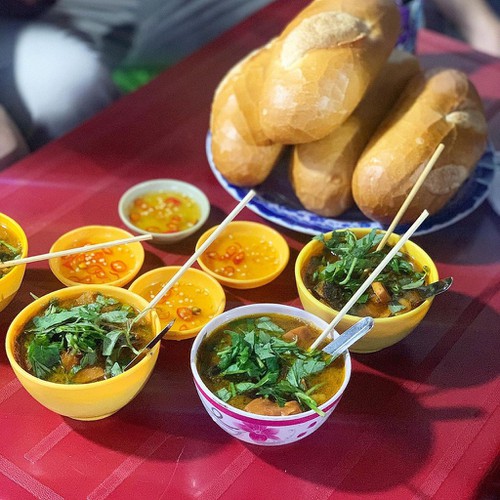 top suggestions for cheap street food in ho chi minh city hinh 3