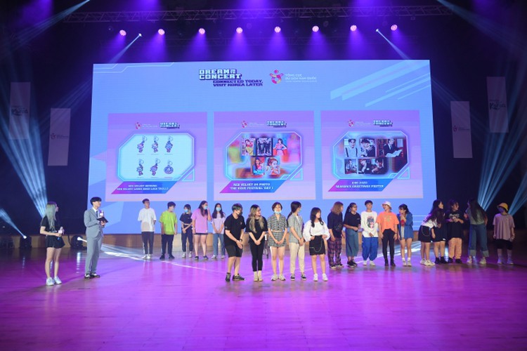 vietnamese youth thrilled by virtual k-pop show dream concert connect hinh 2