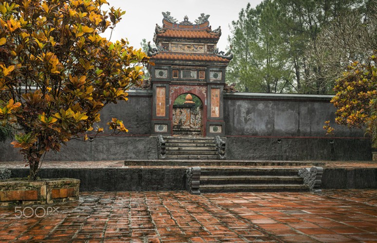 classical beauty of tu duc tomb as captured by foreigners hinh 9