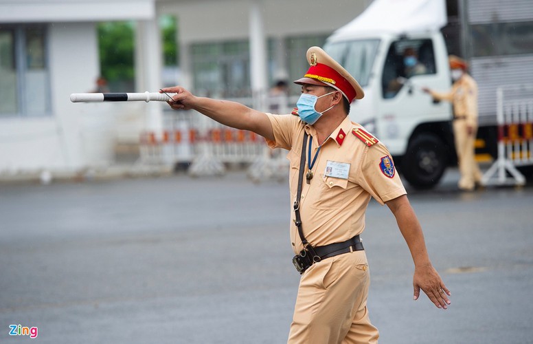 checkpoints rolled out across da nang to halt spread of covid-19 hinh 2