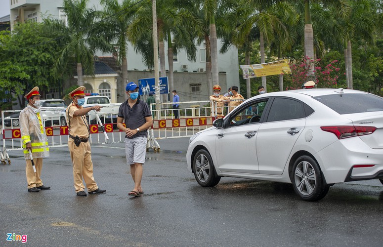 checkpoints rolled out across da nang to halt spread of covid-19 hinh 4