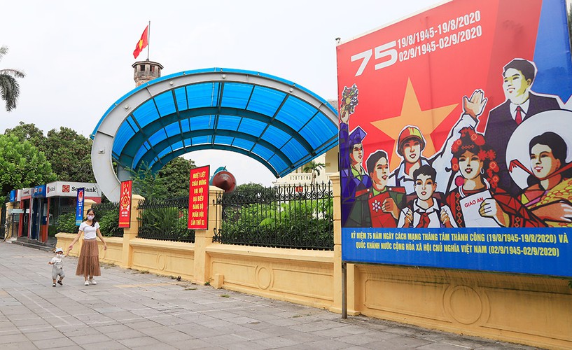 hanoi well decorated for national day celebrations hinh 3
