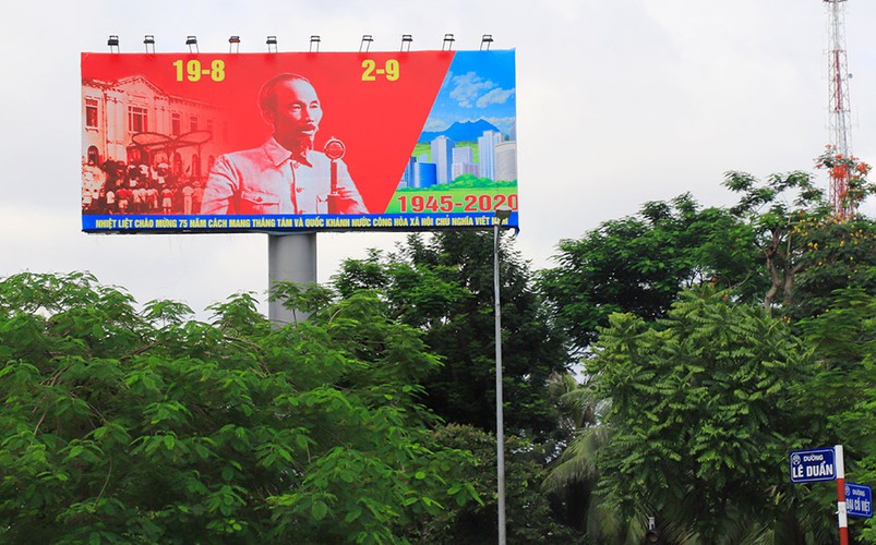 hanoi well decorated for national day celebrations hinh 6