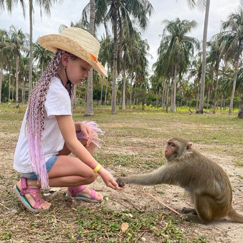 four idyllic local islands share names with animals hinh 2