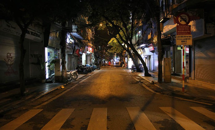 hanoi old quarter street falls quiet amid covid-19 fears hinh 3