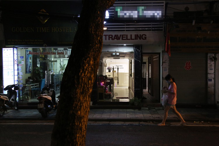 hanoi old quarter street falls quiet amid covid-19 fears hinh 8