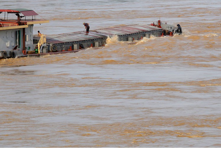 northern provinces on alert as chinese dam opens floodgates hinh 2