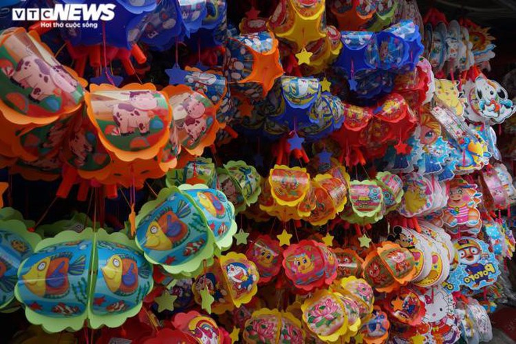 lantern making village in hcm city quiet ahead of mid-autumn festival hinh 9