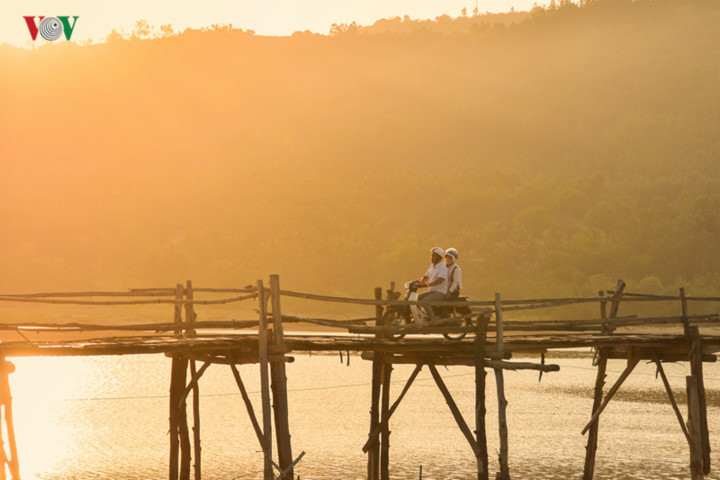 discovering stunning natural landscapes of phu yen in summer hinh 12