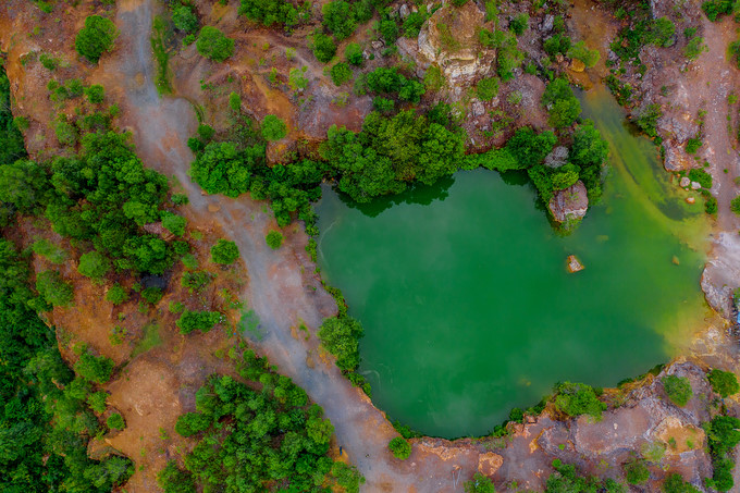 discovering pristine turquoise lake in an giang’s ta pa mountain hinh 2