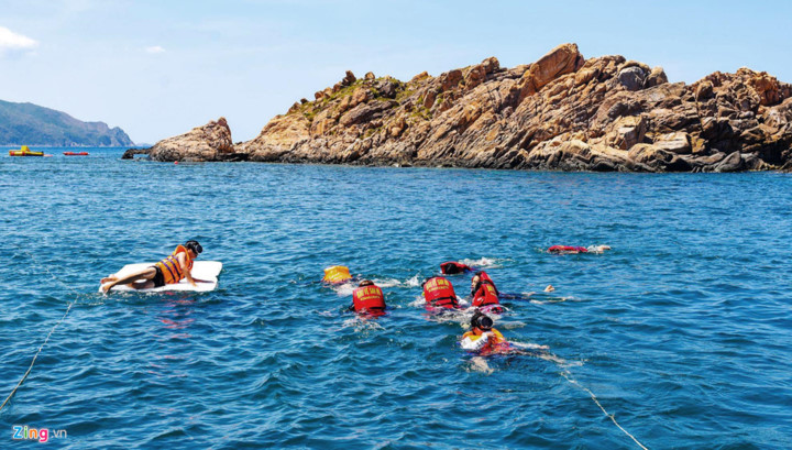 discovering underwater sea path of quy nhon hinh 7