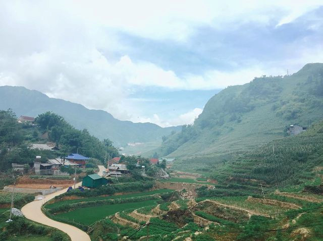 exploring stunning cat cat village in sapa hinh 1