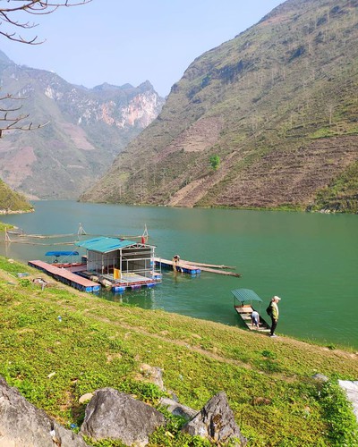 exploring southeast asia’s deepest canyon located in ha giang hinh 10