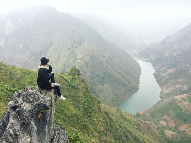 exploring southeast asia’s deepest canyon located in ha giang hinh 4