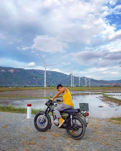 dam nai wind farm in phan rang proves a hit among young travelers hinh 4