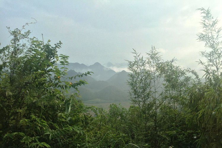 exploring quan ba heaven gate amid a sea of clouds in ha giang hinh 6