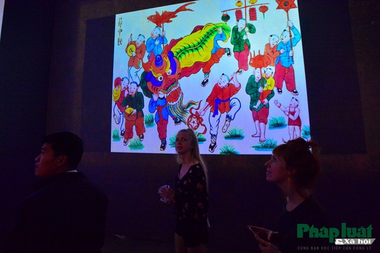 hang trong folk paintings go on display using 3d technology in hanoi hinh 9