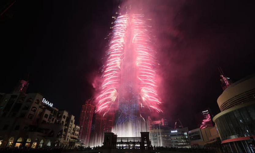 jubilant scenes as revelers around the world celebrate the new year hinh 15