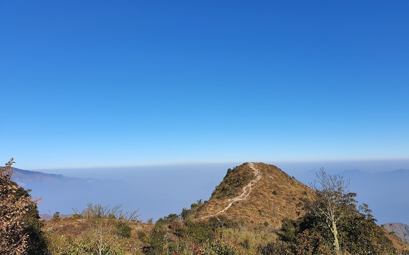 viewing a spectacular sunset from ky quan san mountain hinh 5