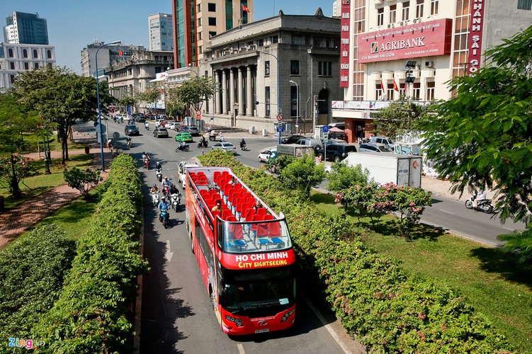 double-decker bus services officially come into operation in hcmc hinh 1