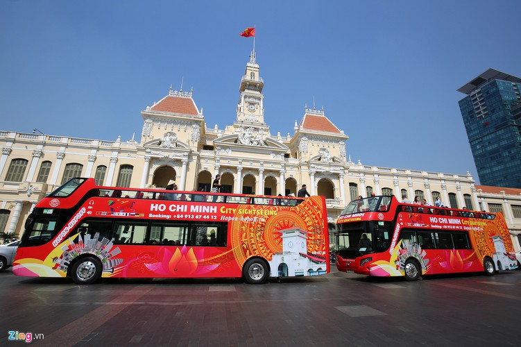double-decker bus services officially come into operation in hcmc hinh 3