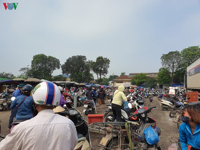 hanoi tests market traders for covid-19 hinh 5