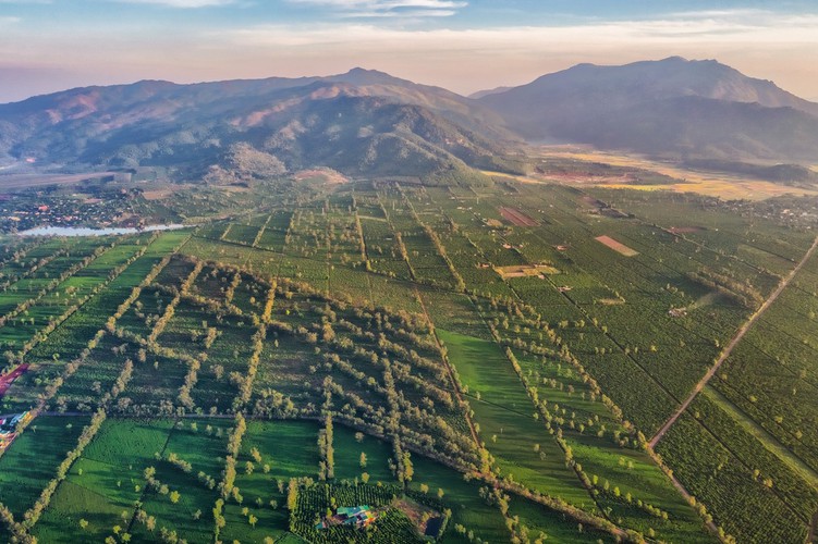 seven must-visit destinations of the central highlands region hinh 3