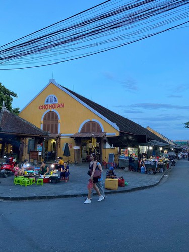 crowds returning to hoi an marks start of post-pandemic period hinh 11