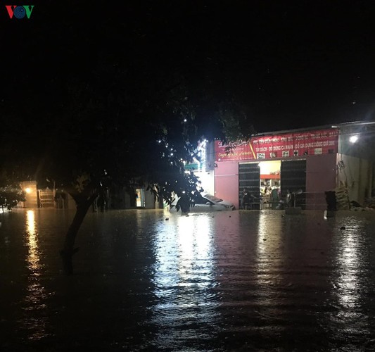 severe flooding halts hydropower plant in northern vietnam hinh 5