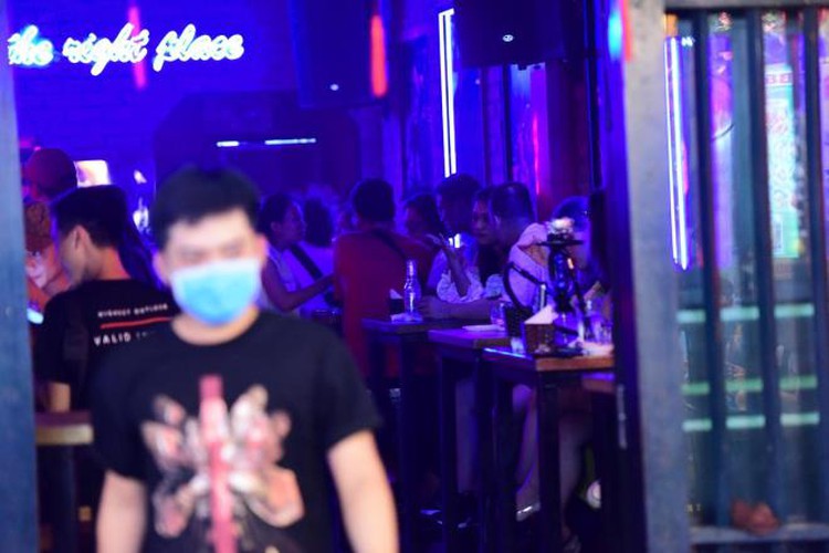 businesses in hanoi’s old quarter shutdown amid covid-19 fears hinh 4