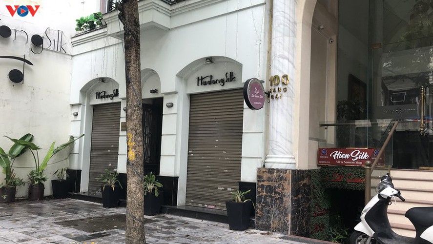 hanoi’s old quarter businesses bear brunt of covid-19 impact hinh 2