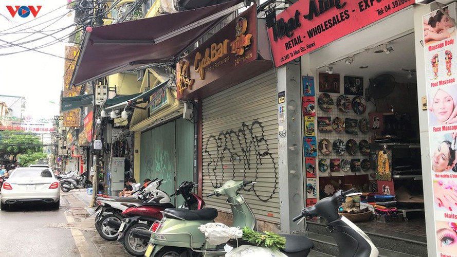 hanoi’s old quarter businesses bear brunt of covid-19 impact hinh 6