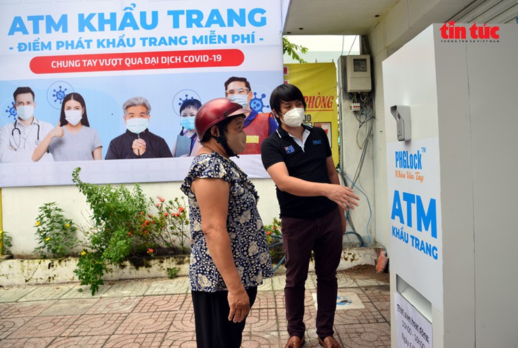 free ‘face mask atm’ comes into operation in hcm city hinh 8