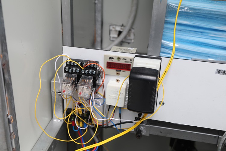 first face mask atm comes into operation in hanoi hinh 2