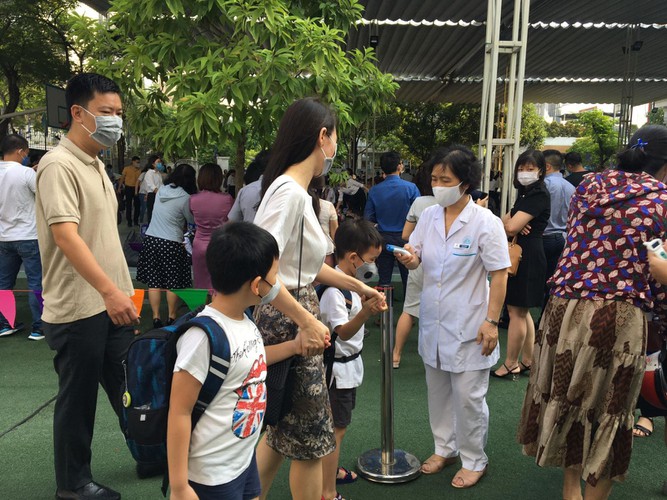 students in hanoi head back to school on september 1 hinh 4