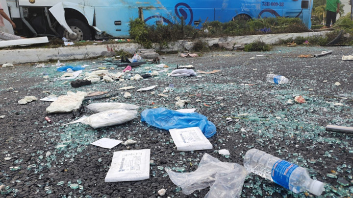 one killed and 40 injured following road traffic accident in khanh hoa hinh 8