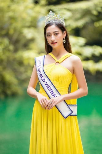 luong thuy linh unveils miss world 2019 introduction video hinh 6