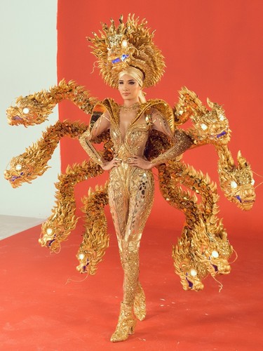 hoang thuy to pick from three national costumes ahead of miss universe 2019 hinh 4