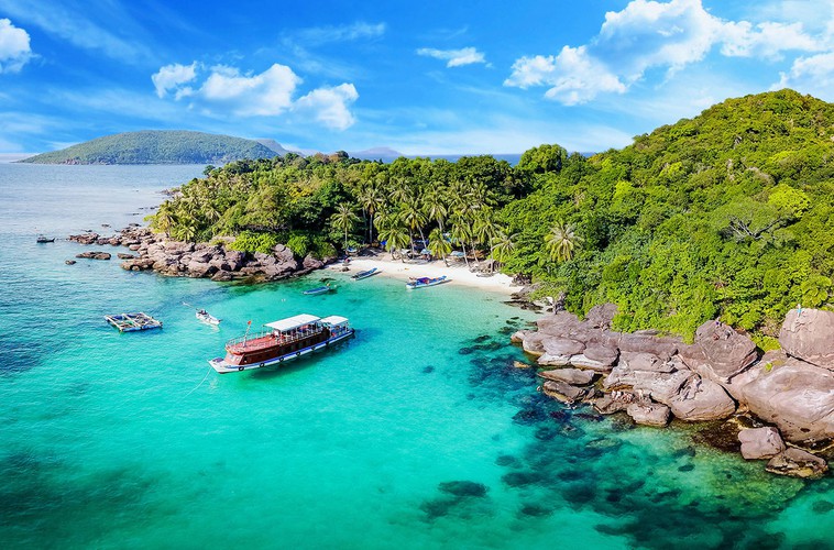 con dao named among most beautiful island destinations for winter travel hinh 2