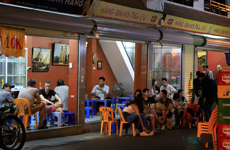 hanoi restaurants implement protective measures against covid-19 hinh 12