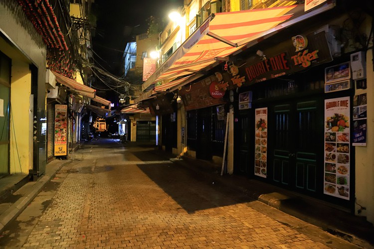 hanoi restaurants implement protective measures against covid-19 hinh 6