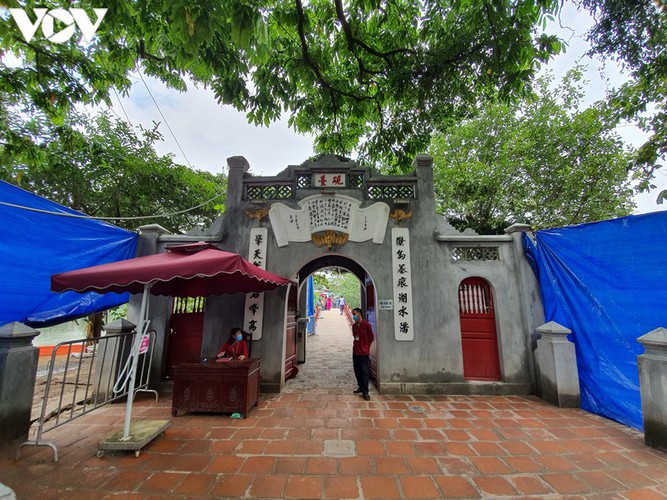 historical relic sites in hanoi left deserted amid covid-19 fears hinh 18